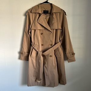 BCBGMAXAZRIA trench coat w/ belt